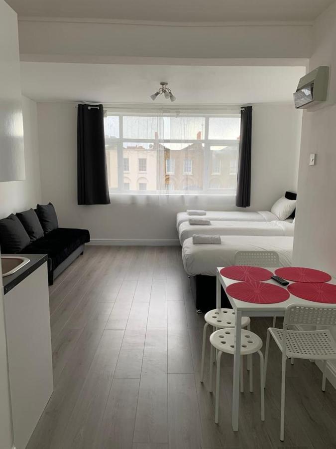 Comfortable - Cosy - Budget Studios In City Center Лондон Екстер'єр фото
