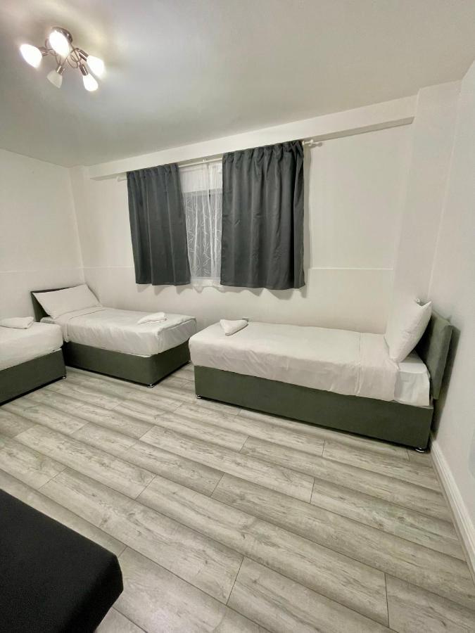 Comfortable - Cosy - Budget Studios In City Center Лондон Екстер'єр фото