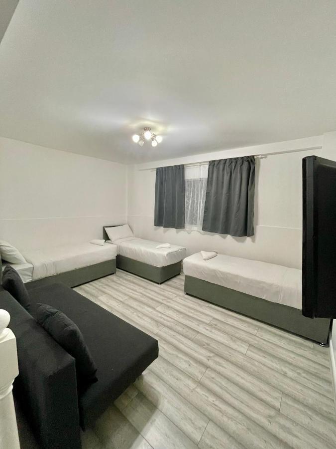 Comfortable - Cosy - Budget Studios In City Center Лондон Екстер'єр фото