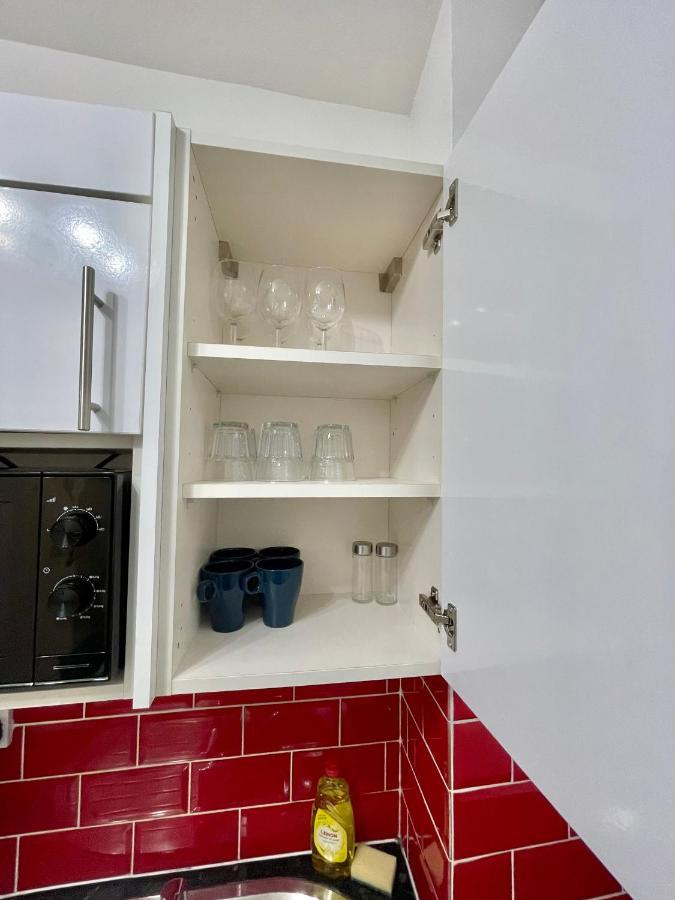 Comfortable - Cosy - Budget Studios In City Center Лондон Екстер'єр фото