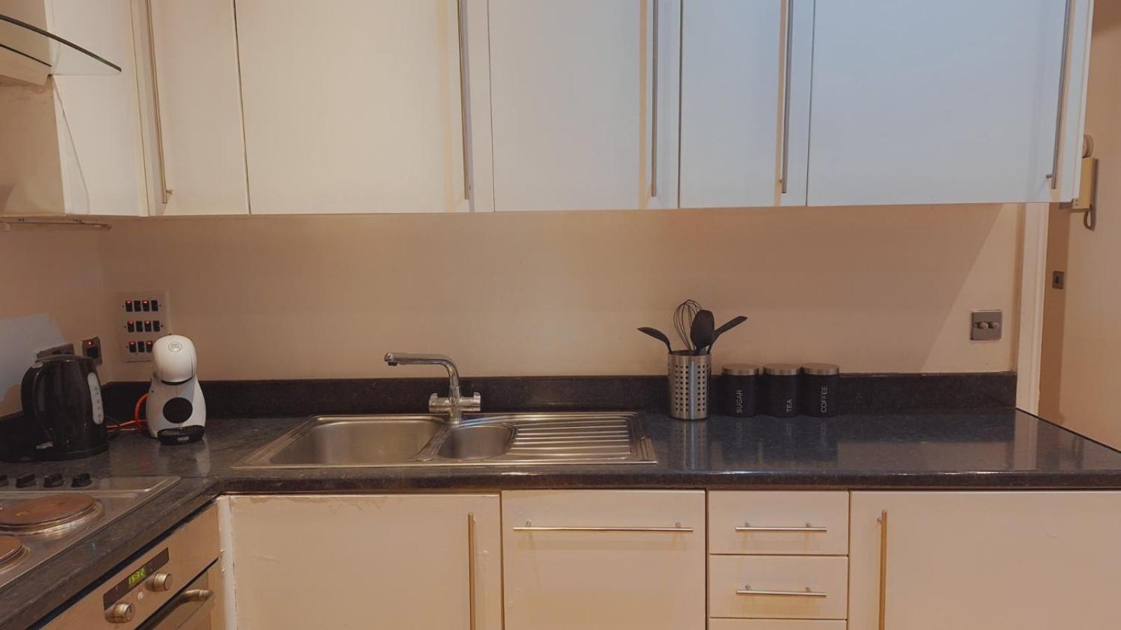 Comfortable - Cosy - Budget Studios In City Center Лондон Екстер'єр фото